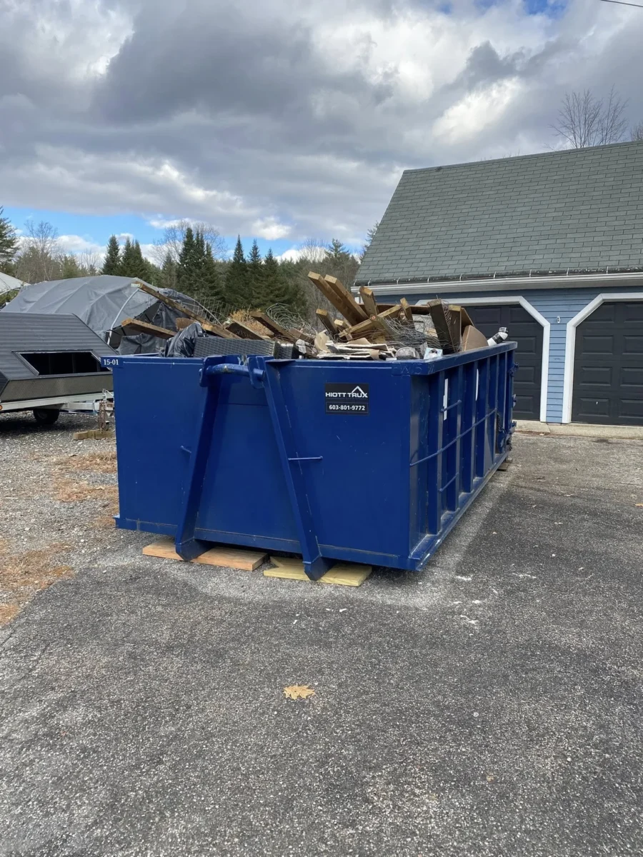 15 YD Dumpster in Amherst, NH: